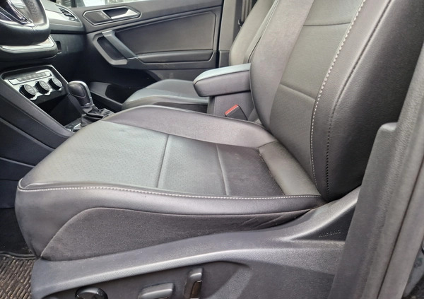 Volkswagen Tiguan Allspace cena 57500 przebieg: 60000, rok produkcji 2018 z Sosnowiec małe 172